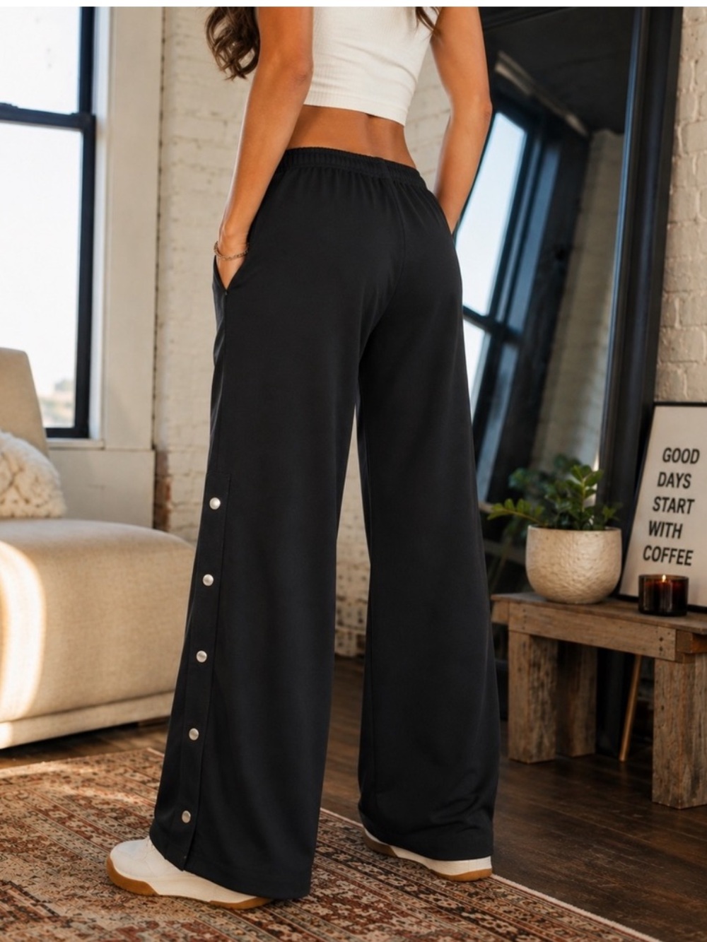 NWT Athleta MVP snap pants in black size Med NWT Track Trousers Drawstring